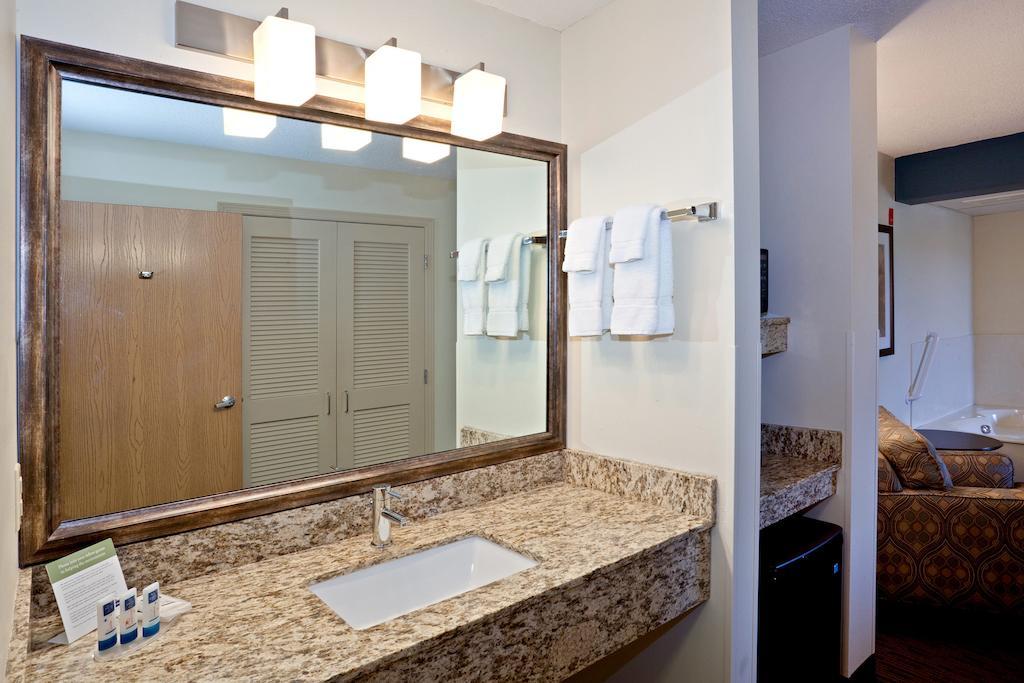Americinn By Wyndham Chanhassen Extérieur photo
