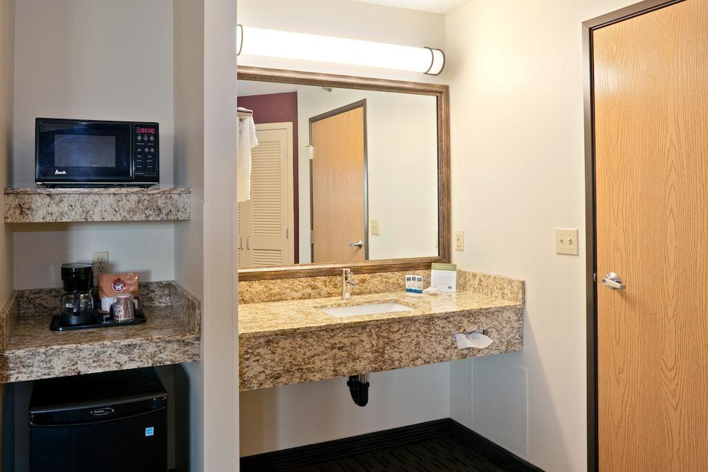 Americinn By Wyndham Chanhassen Extérieur photo