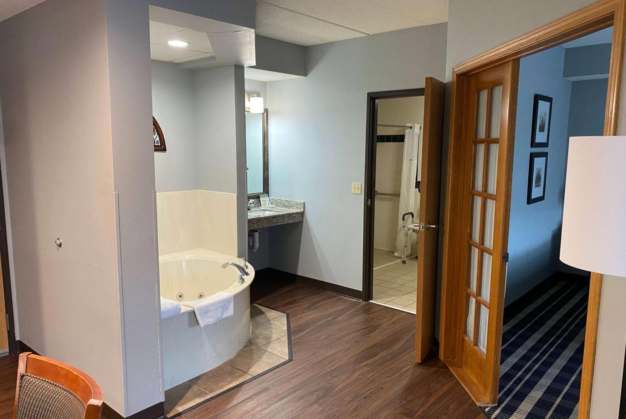 Americinn By Wyndham Chanhassen Extérieur photo