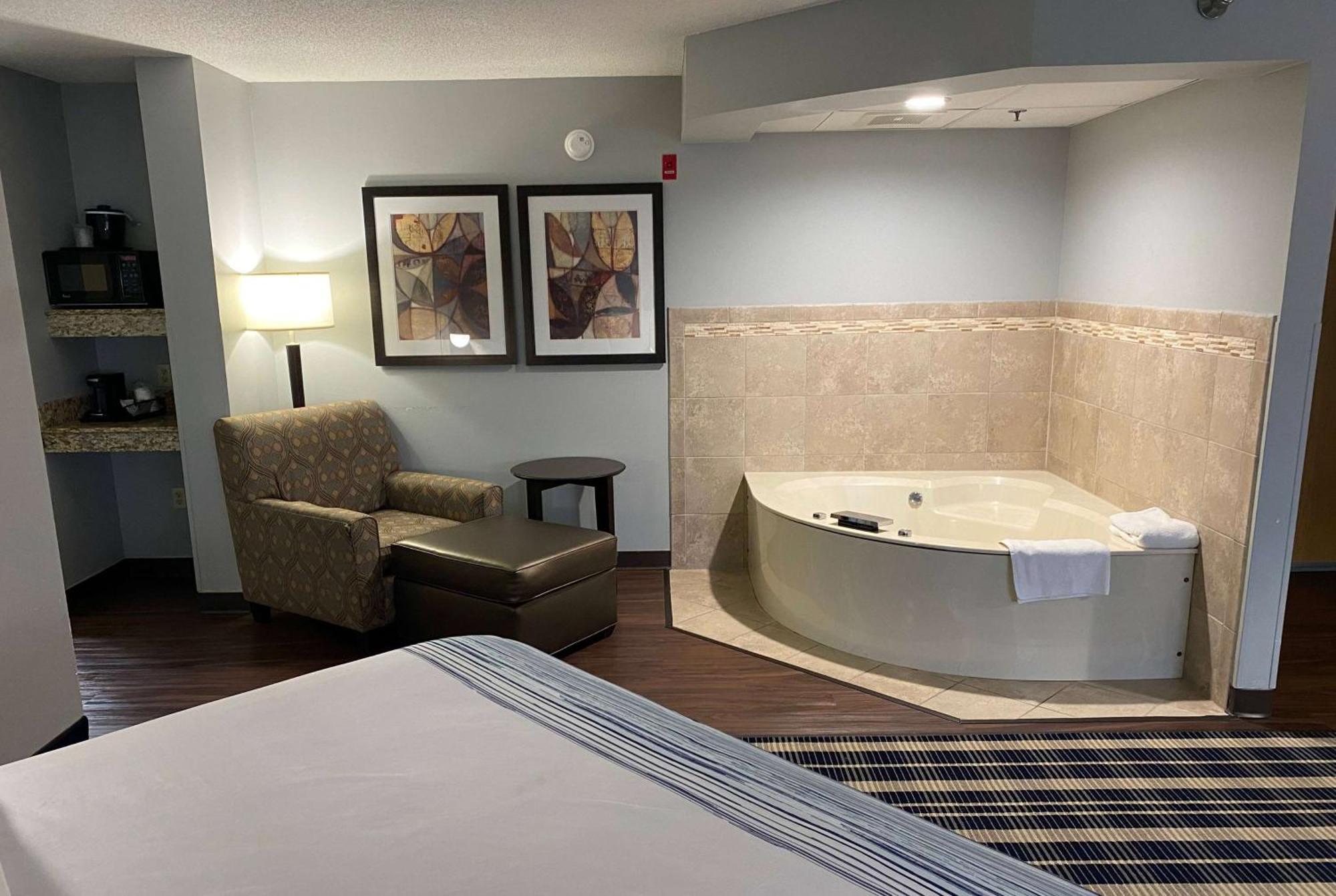 Americinn By Wyndham Chanhassen Extérieur photo